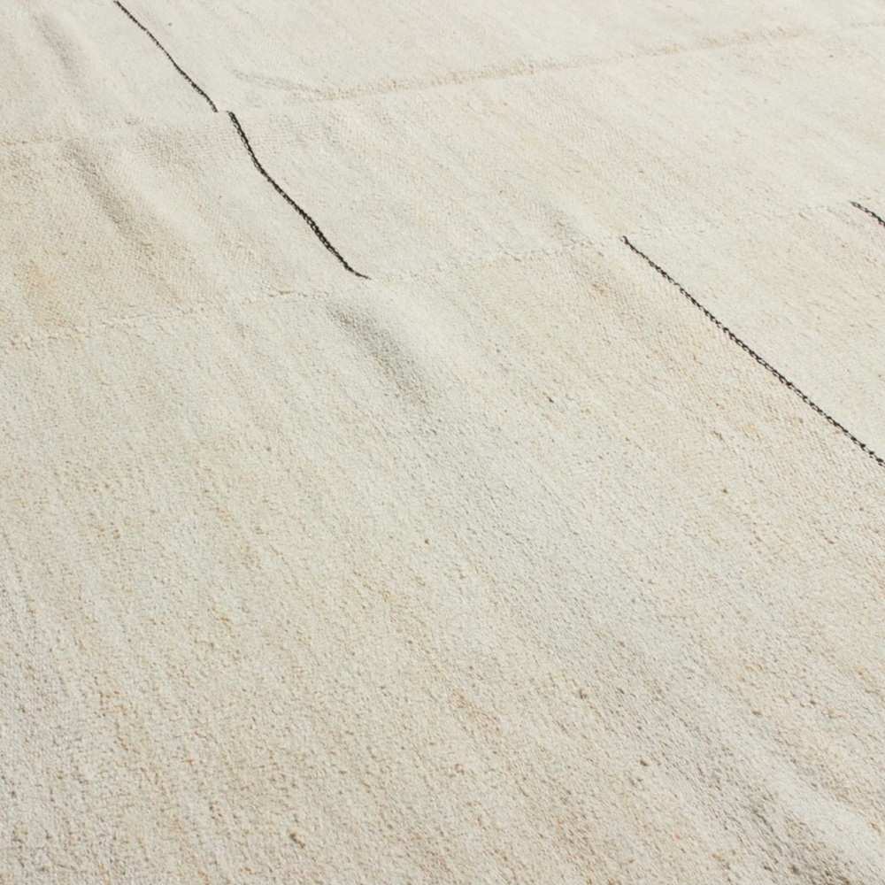Elte Rug - Picture 2 of 3